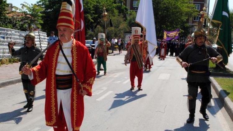 Çanakkalede Ahilik Haftasında kortej yürüyüşü