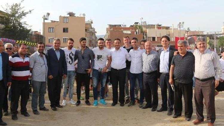 İzmir Çocuk Futbolu Festivali Bornovada başladı