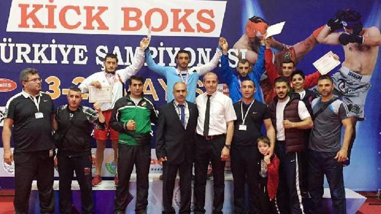 Kıck Boksta Haliliye Belediyespor birinci oldu