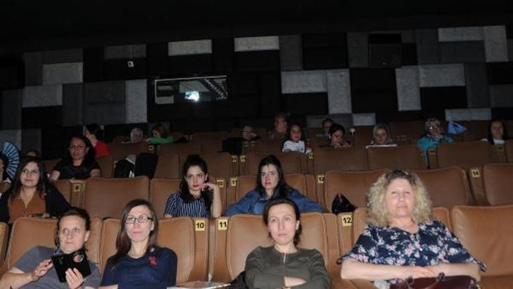 Kadınlar, Kanal D dizisini sinema salonunda izledi