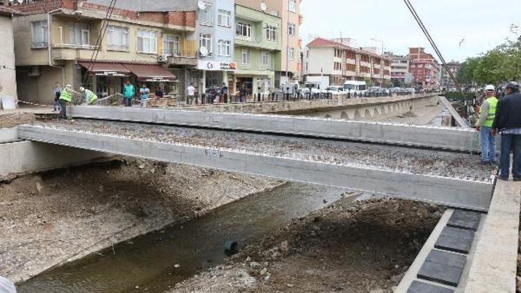 Bin 700 metrelik yol araç trafiğine kapatılıp yayalara bırakılacak