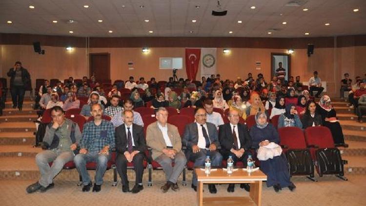 Iğdır Üniversitesinde “İslam düşüncesinde edebiyat geleneği konulu konferans düzenlendi