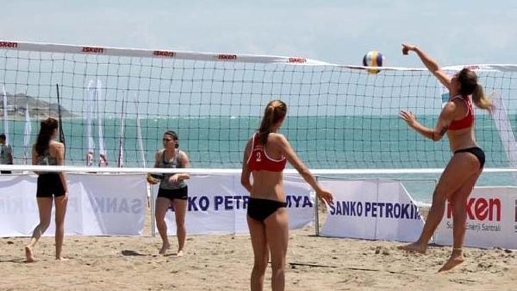 Türkiye Üniversitelerarası Plaj Voleybolu Yumurtalıkta başladı