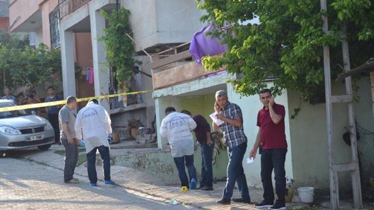 Barışma teklifini reddeden sevgilisini öldürdü, annesini de yaraladı