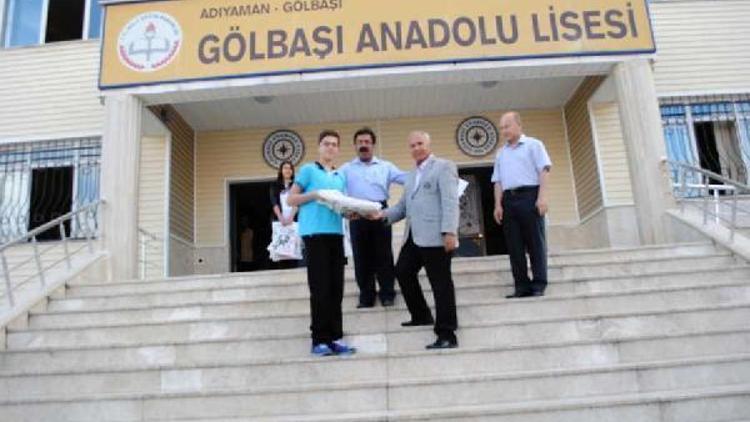 Gölbaşı Anadolu Lisesinde ödül töreni