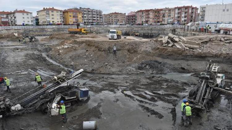 Başkan Gökhandan yeşil binada inceleme