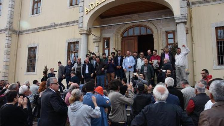 Nureddin Yıldızın konferansına tepki olayında gözaltına alınan 17 kişi adliyede (2)