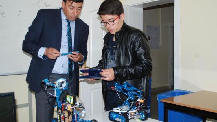 Microsoft Robotlarla bilim öğreniyorum projesine sponsor oldu