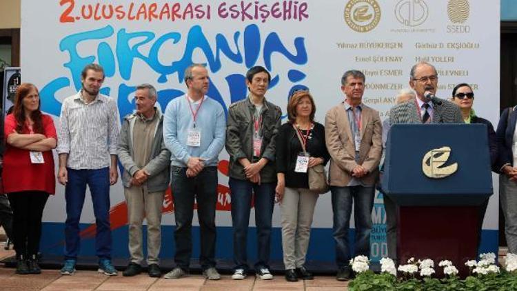 Uluslararası Eskişehir Fırçanın Sırdaki İzi Sempozyumu başladı