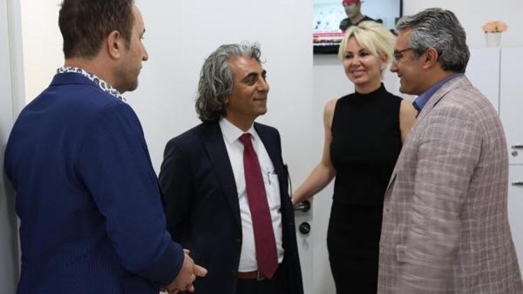 Estetik International İzmir açılışına yoğun ilgi