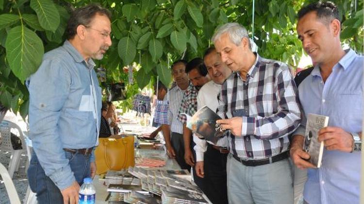 Bir bardak çaydan, edebiyat şölenine