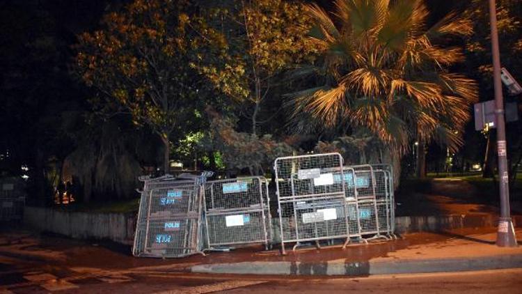 Gezi Parkına polis bariyerleri getirildi