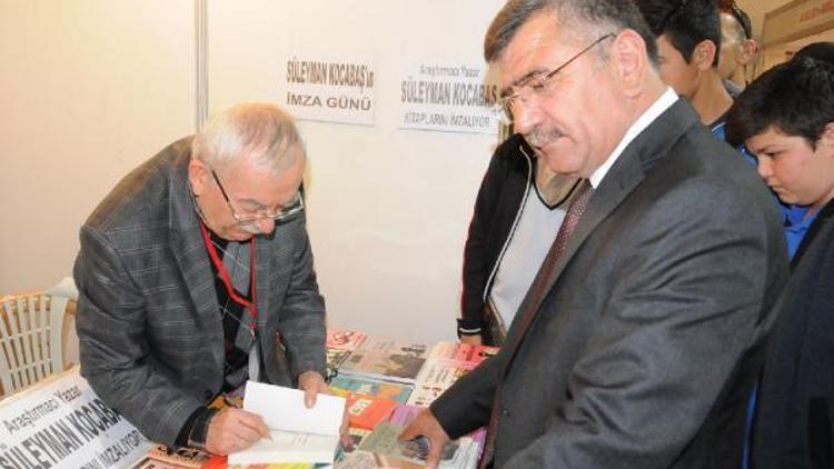 Niğde kitap fuarında imza günleri