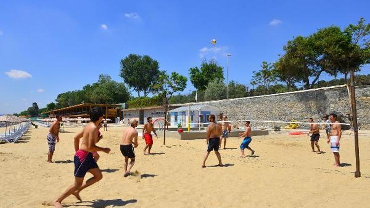 İstanbulda plaj sezonu açıldı