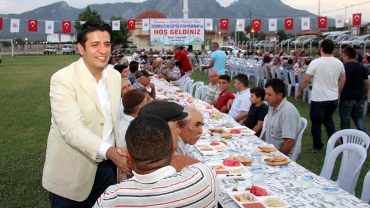 Döşemealtı Belediyesinden 40 bin kişilik iftar sofrası