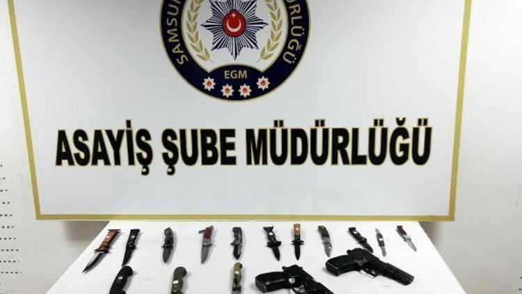 Polis denetimlerinde ruhsatsız tabanca ve uyuşturucu ele geçirildi