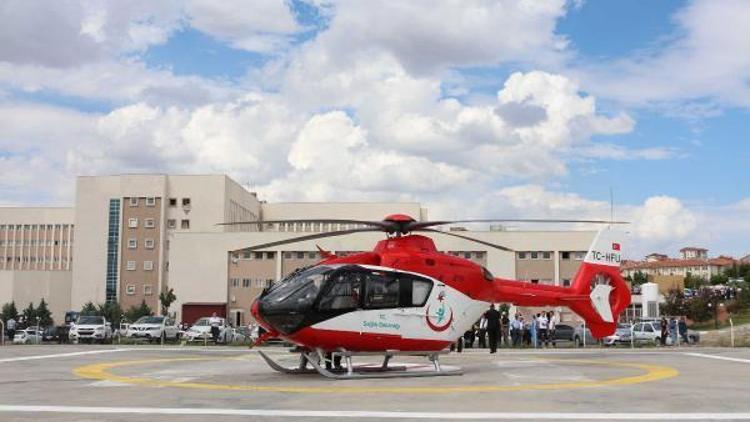 Yaralı gencin imdadına helikopter ambulans yetişti