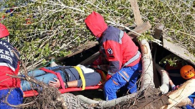 UMKEden gerçeği aratmayan kurtarma tatbikatı