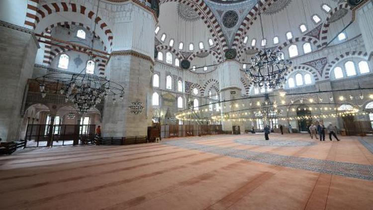 Fotoğraflar // Patlamada hasar gören Şehzade Camiinde onarım çalışması