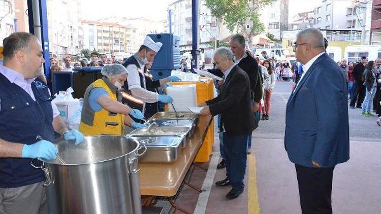 Çorlu Belediyesi’nden halk iftar yemeği