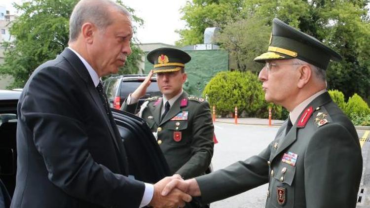 Cumhurbaşkanı Erdoğandan GATAda tedavi gören Binbaşı Tetike ziyaret