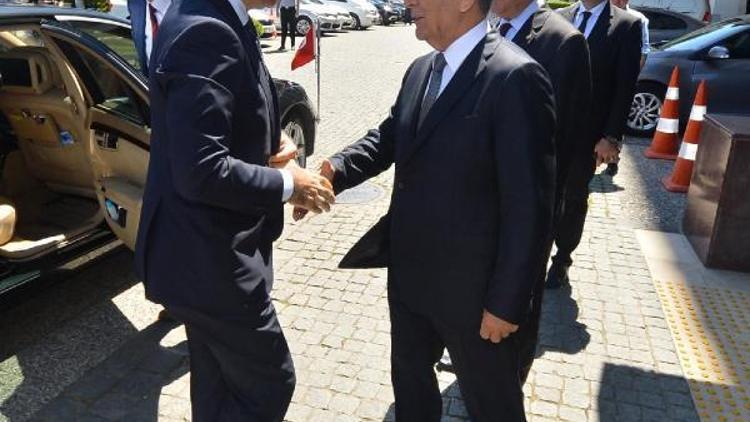 Vali Toprak, Başkan Kocaoğlu ile vedalaştı