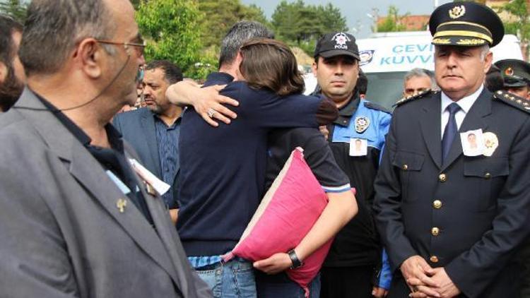 Şehit polis Şerife Özden Kalmışı 8 bin kişi uğurladı - fotoğraflar