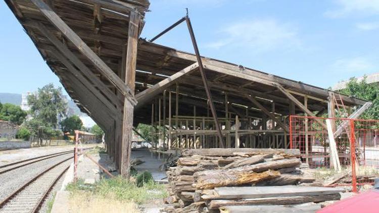 Sökede tarihi gar ve hangara restorasyon