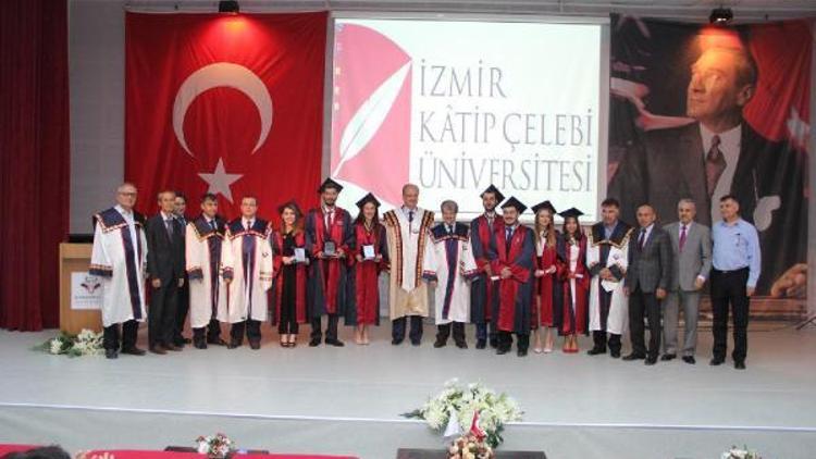 İKÇÜnün ilk mühendisleri mezun oldu