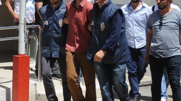 3 kişinin katil zanlısı Atalay Filiz, İzmirde yakalandı (7)