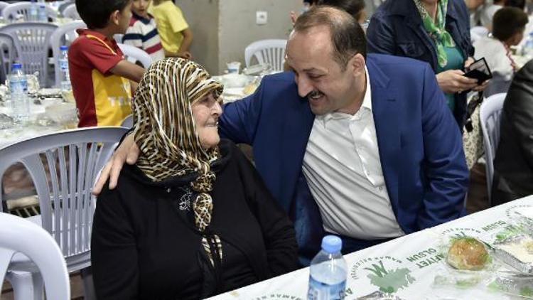 Mamak belediyesinden iftar sofrası