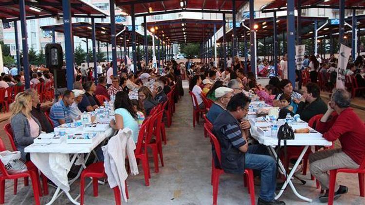 Çanakkalede mahalle iftarları başladı