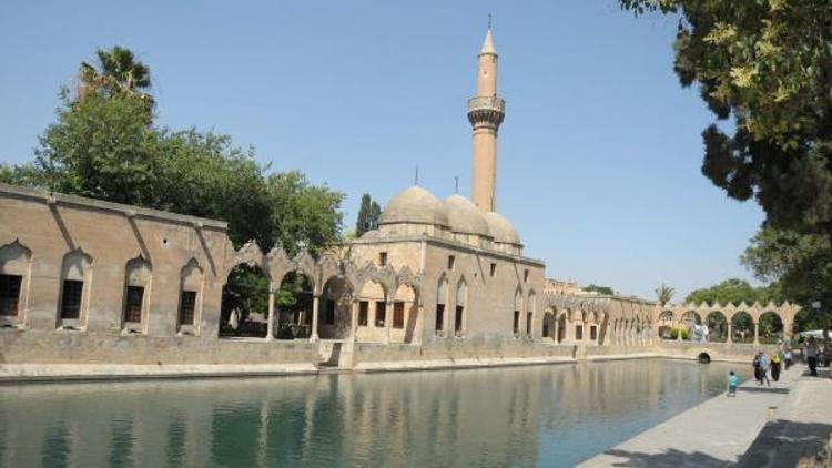 Şanlıurfa’da sıcak hava sokakları boşalttı