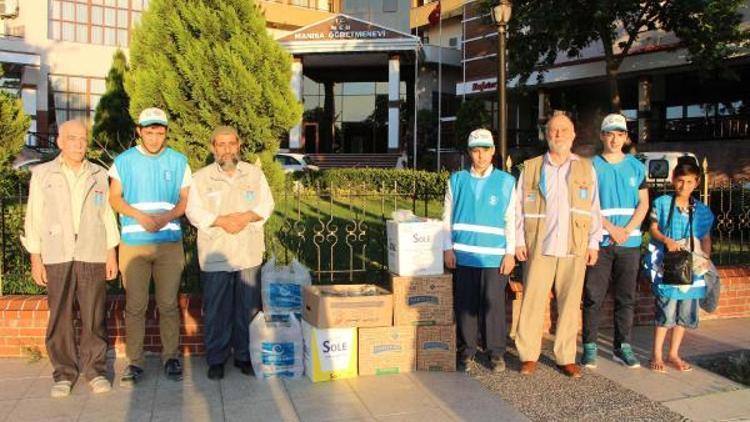 Sürücülere iftarlık dağıttı