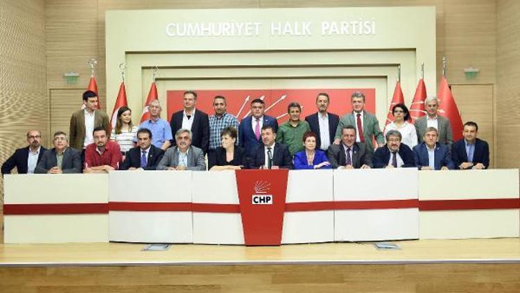 Veli Ağbaba : Emek Büroları politika üretme süreçlerini illere ilçelere yayacak ve CHPyi fikren zenginleştirecek