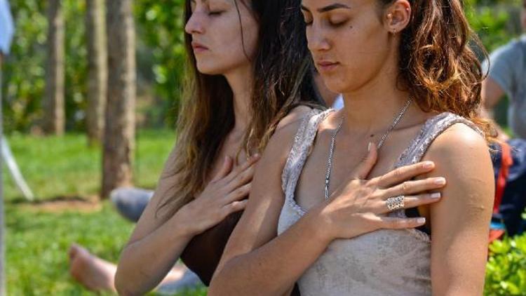 Expo 2016da yoga meditasyonu