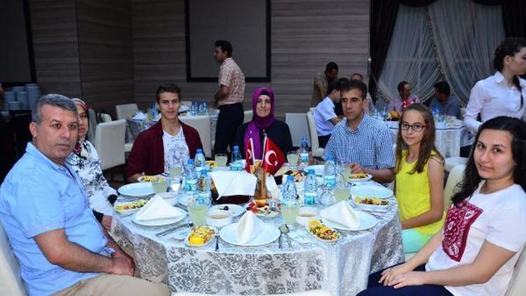 Şehit yakınlarına ve özel harekat polislerine iftar