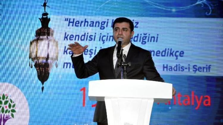 Demirtaş: Savcılar bize davetiye göndermesin, ifade vermeyeceğiz