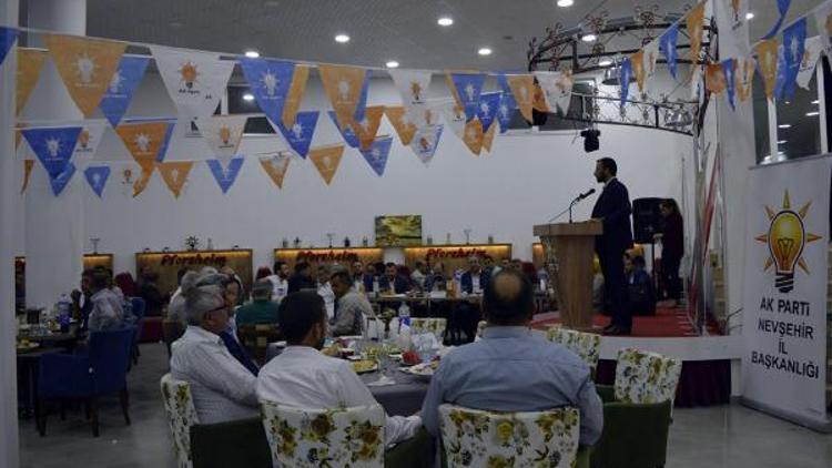 AK Parti Nevşehir İl Teşkilatı, düzenlenen iftar yemeğinde bir araya geldi.