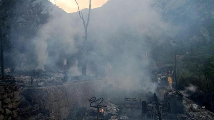 Fethiyede 19 bungalov ev yandı