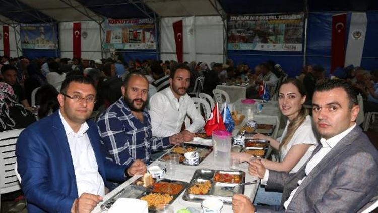 ANGİADın çadır iftarına 4 bin kişi katıldı