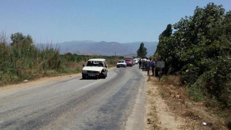 Otomobille motosiklet çarpıştı: 1 yaralı