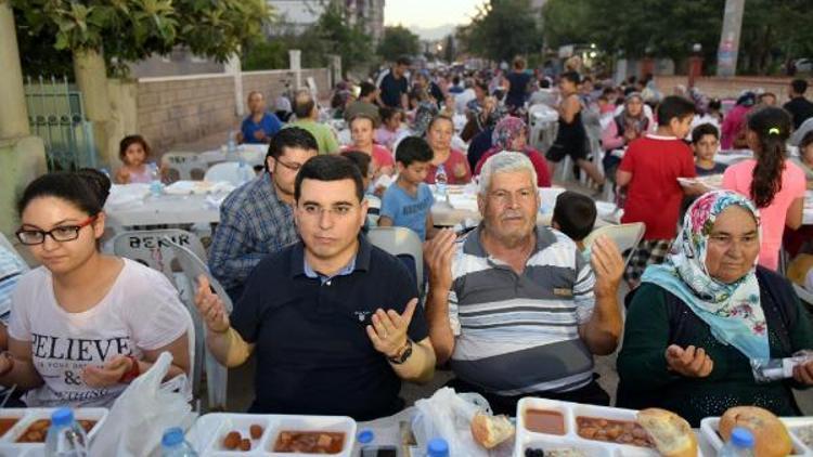 Karşıyaka ve Yeni Emeke sıcak asfalt