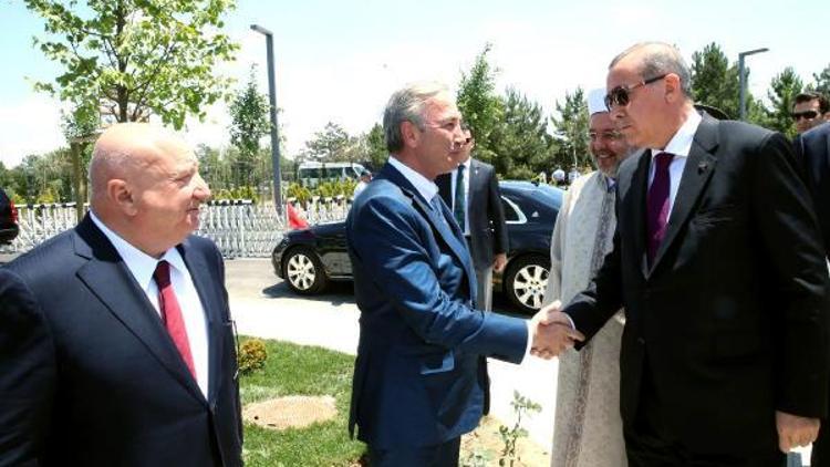 Cumhurbaşkanı Erdoğan, Esenboğa Havalimanı’nda yapılan Yıldırım Beyazıt Camiinin açılış törenine katıldı