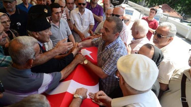 Yaşar Nuri Öztürk son yolculuğuna uğurlanıyor (1)