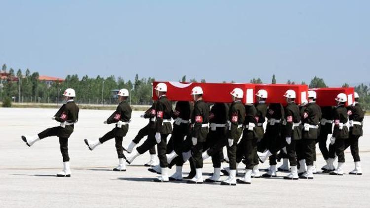 Hakkari şehitleri Vandan törenle uğurlandı