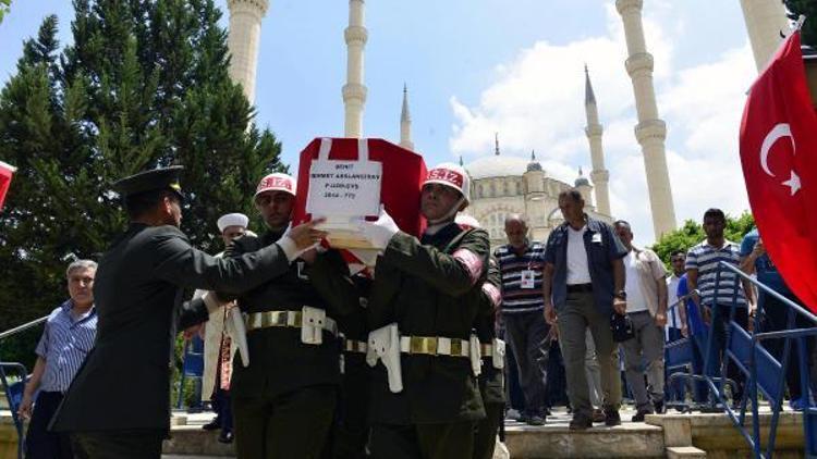 Dağlıcada şehit düşen uzman çavuş toprağa verildi