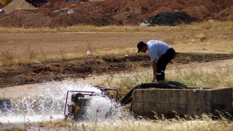 Mardinde içme suyu borusu patladı: 2 ilçe susuz kaldı