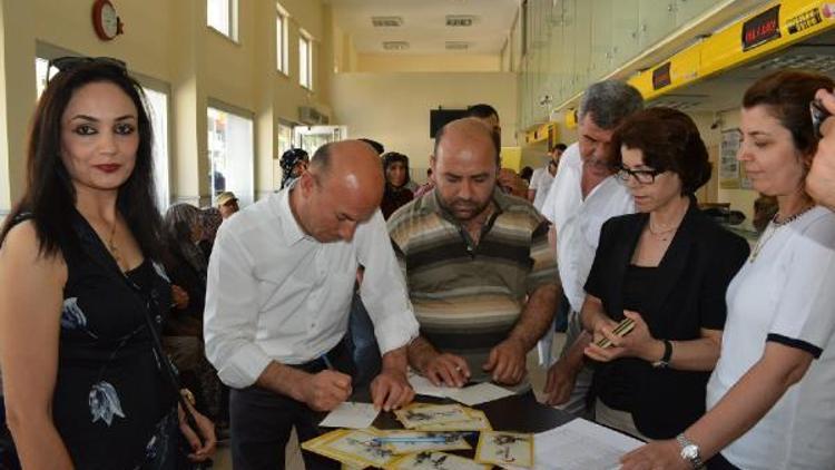 Vatandaştan güvenlik güçlerine tebrik kartı