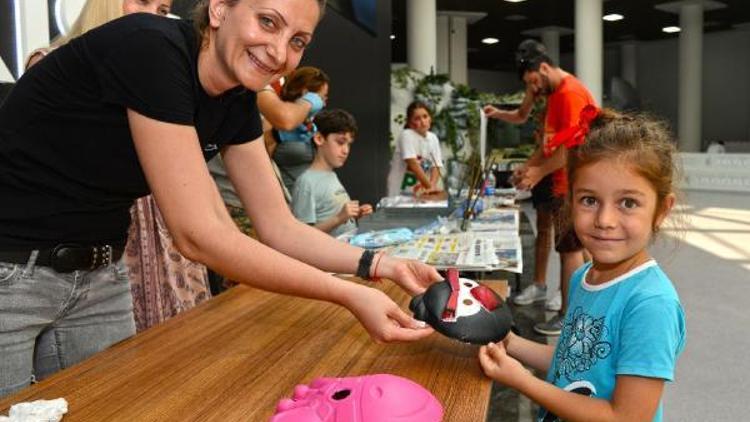 Çocuklar, Expo 2016da ebru yapmayı öğreniyor